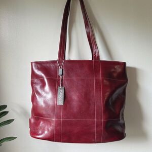 NWT CAROLEE DEEP RED LEATHER TOTE BAG SIZE LARGE